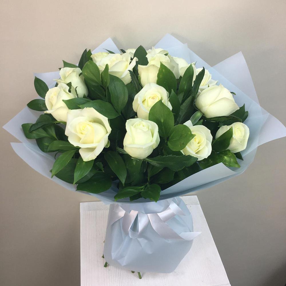Букет 15 Белых роз Проуд в Барышево