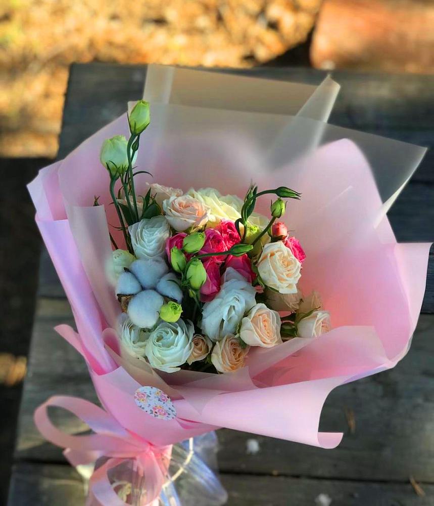 Букет цветов из: Розы и Лизиантусы в Барышево