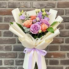 Букет цветов из:  Лизиантусы и Розы в Барышево