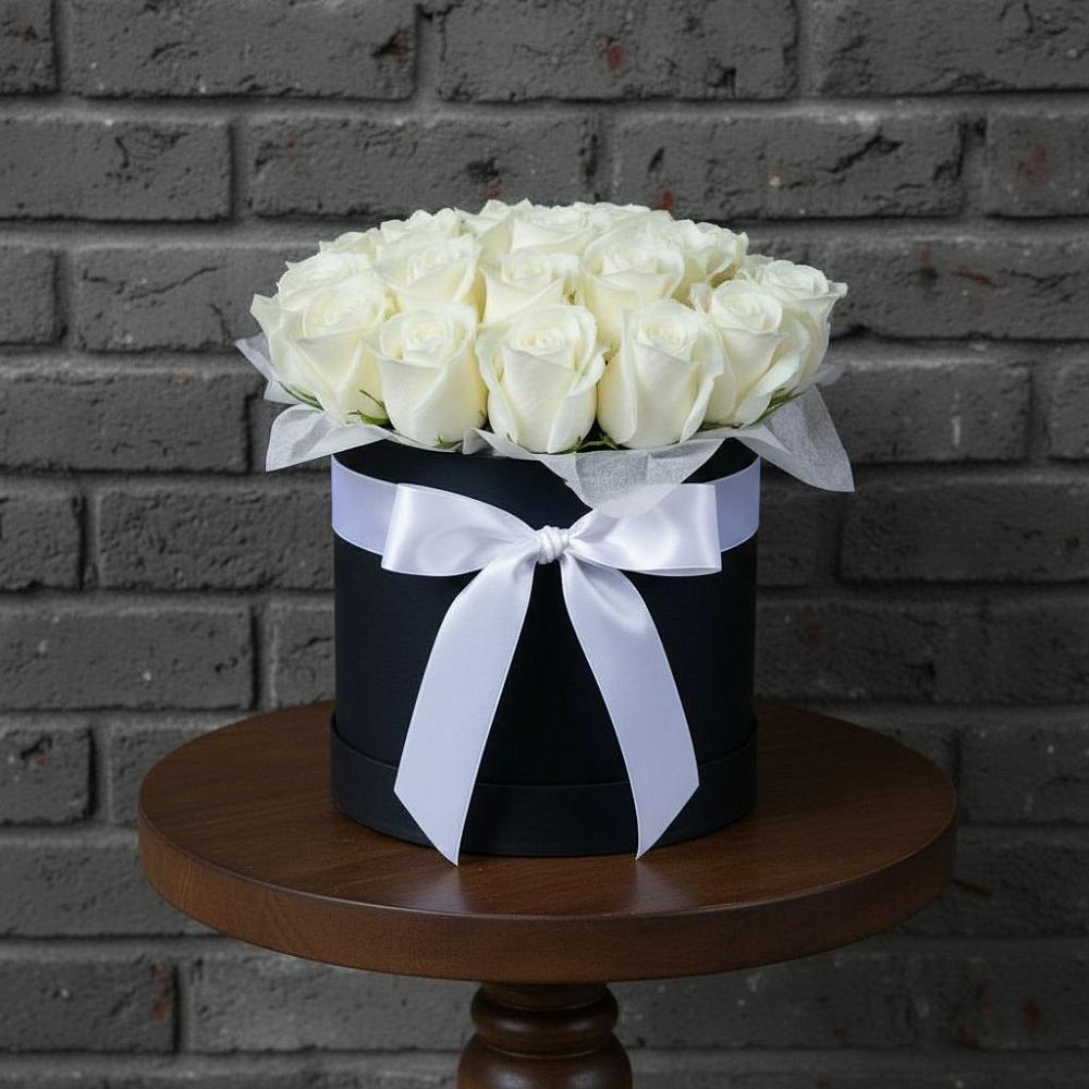 Цветочная композиция из Розы в шляпной коробке в Барышево