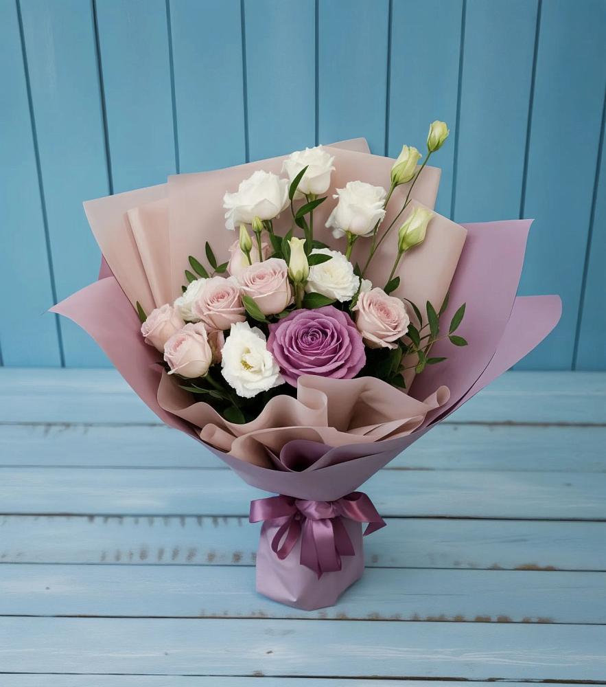 Букет цветов из: Розы и Лизиантусы в Барышево